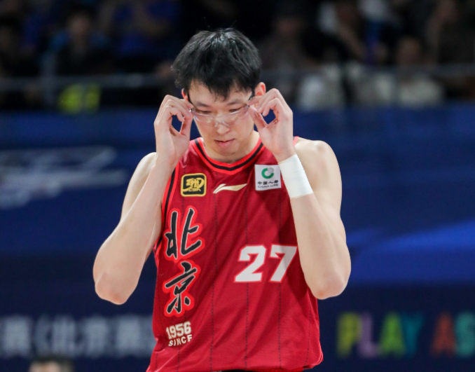华体会体育app下载-许利民：周琦眼睛初步检查不像去年那么严重 今晚肯定不打